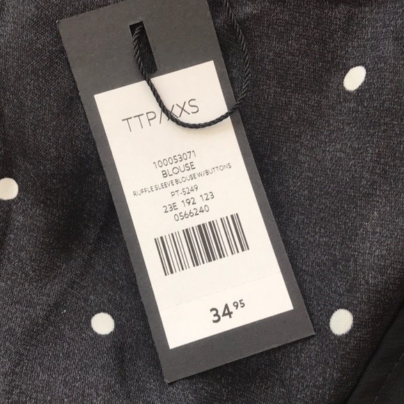 Flutter sleeve blouse - Picture 3 of 3